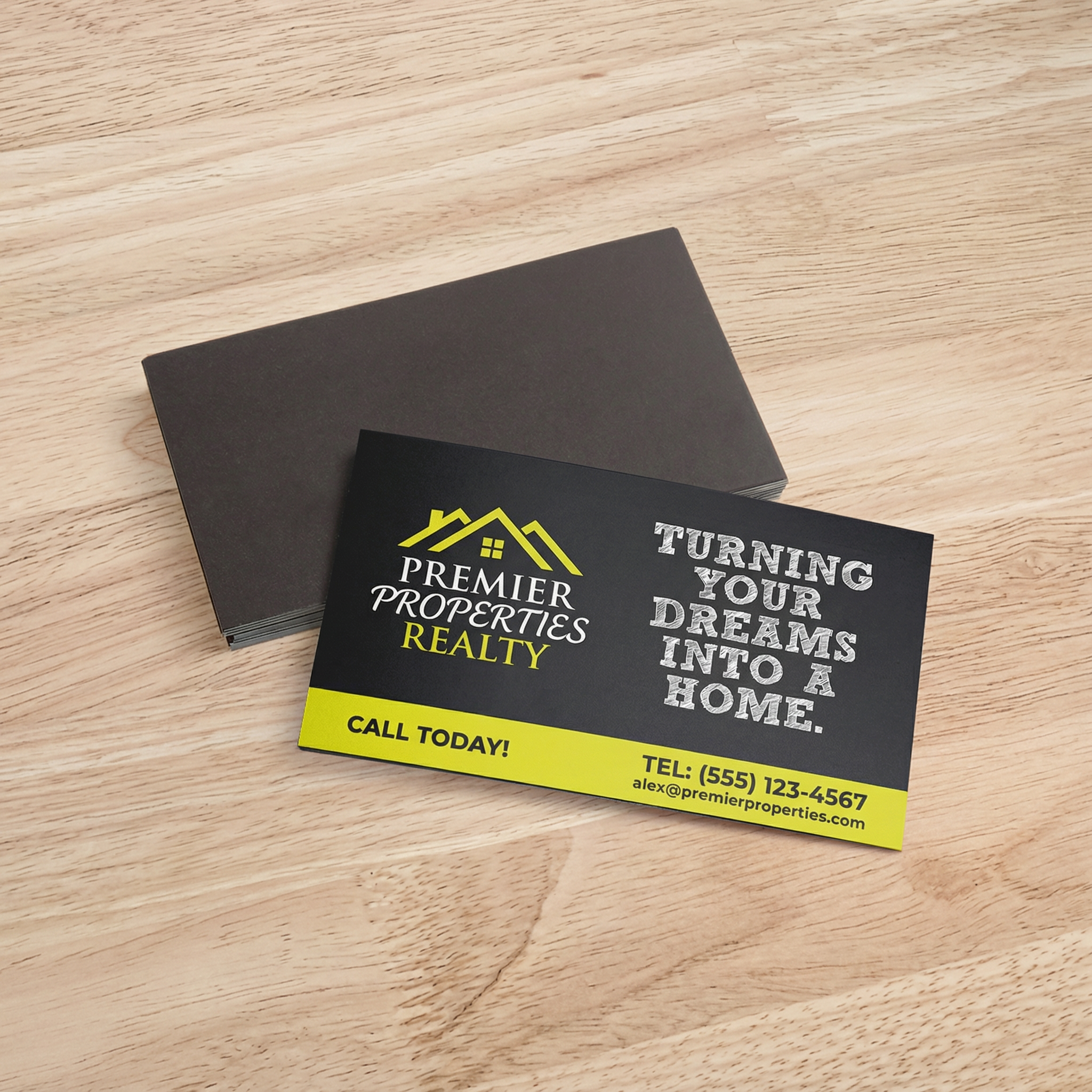 Set of 500 Varaprint magnetic business cards featuring sleek design and durable magnetic backing for professional branding.
